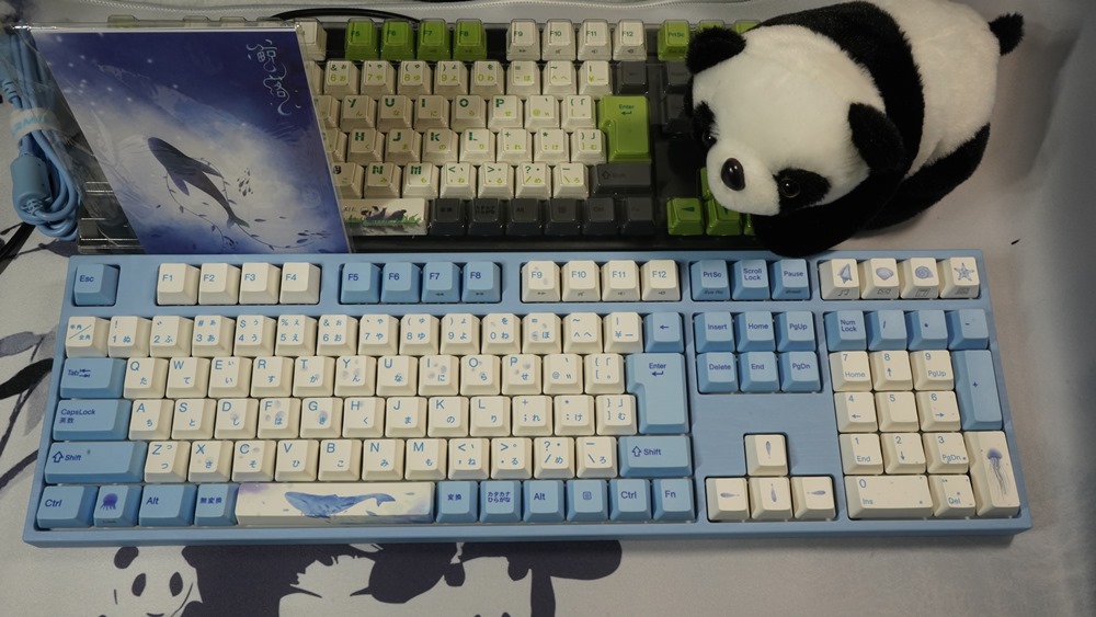 Varmilo Panda 桜 クジラキーボードが神ってた レビュー3連発 キーボードをデザインする時代へ