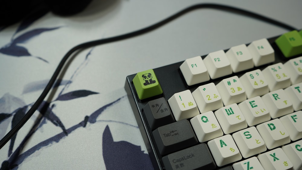 Varmilo Panda 桜 クジラキーボードが神ってた レビュー3連発 キーボードをデザインする時代へ