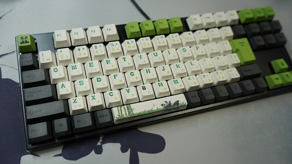 Varmilo Panda 桜 クジラキーボードが神ってた レビュー3連発 キーボードをデザインする時代へ