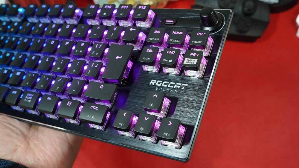 Roccat Vulcan Tkl Jp 日本語配列 レビュー もっと評価されるべきキーボード ストイックにfps